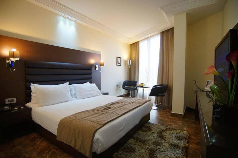 Hotel Xperience Jounieh Exteriör bild