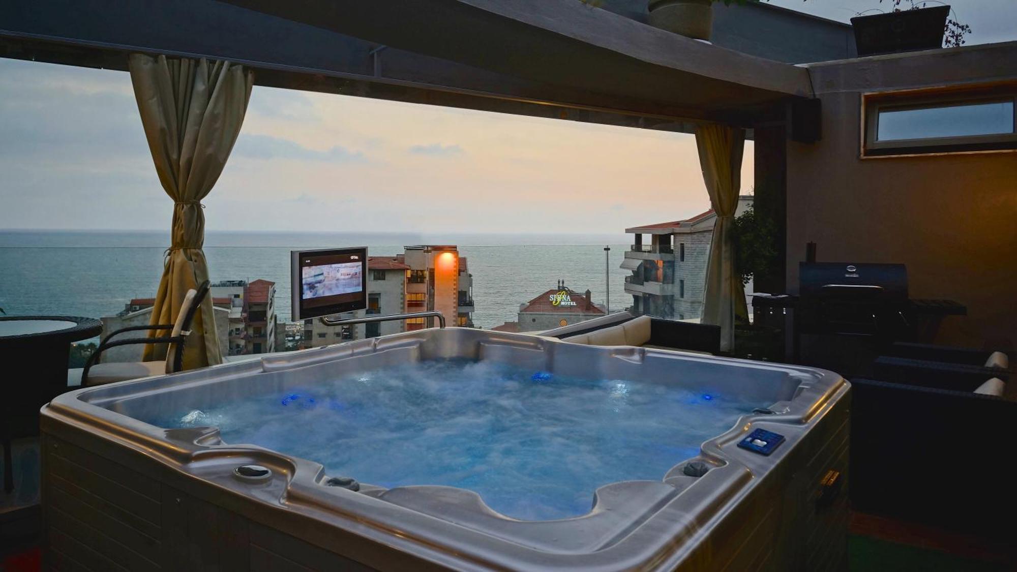 Hotel Xperience Jounieh Exteriör bild