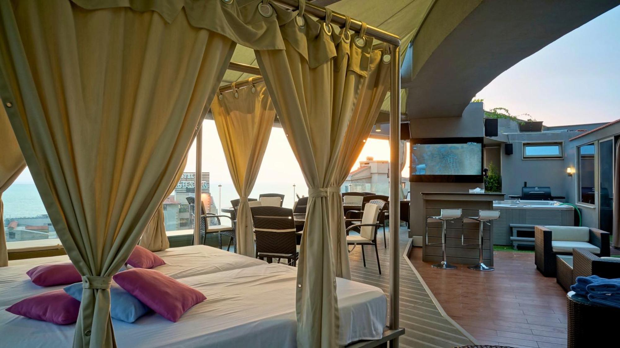 Hotel Xperience Jounieh Exteriör bild