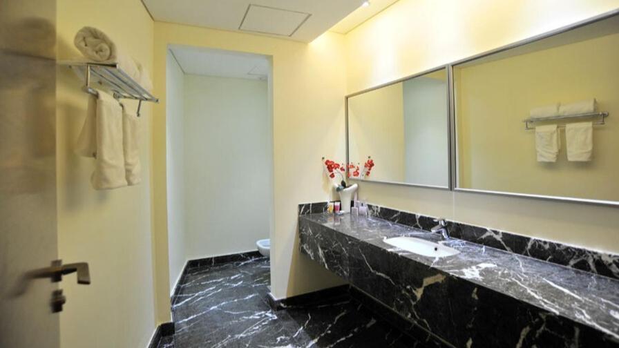Hotel Xperience Jounieh Exteriör bild