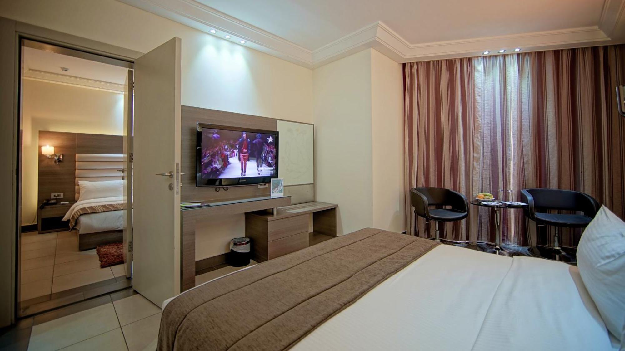 Hotel Xperience Jounieh Exteriör bild