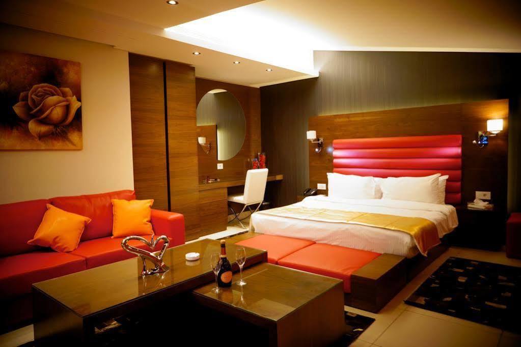 Hotel Xperience Jounieh Exteriör bild