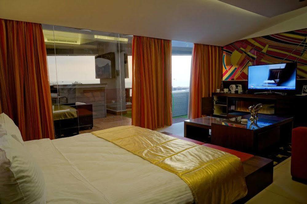 Hotel Xperience Jounieh Exteriör bild